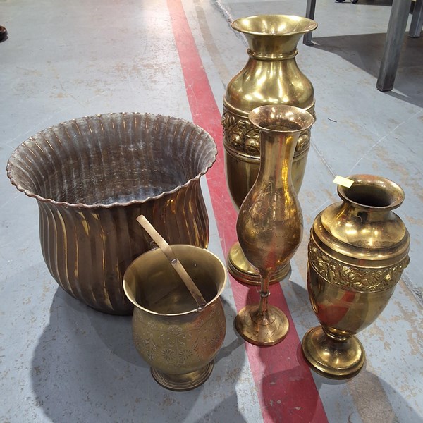 Lot 190 - BRASSWARES