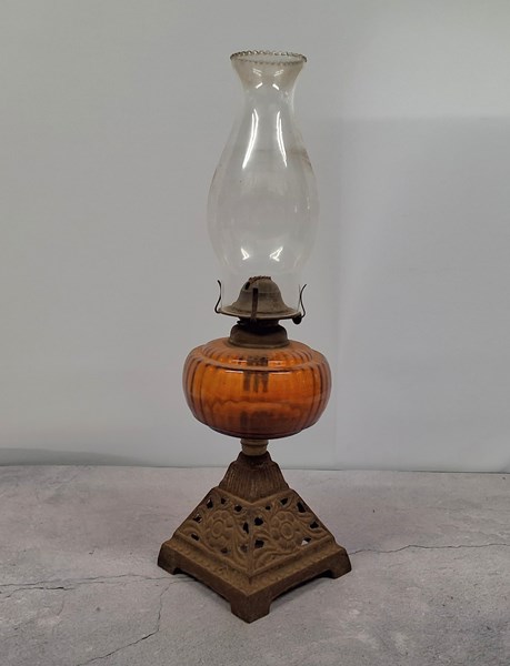 Lot 1307 - KEROSENE LAMP