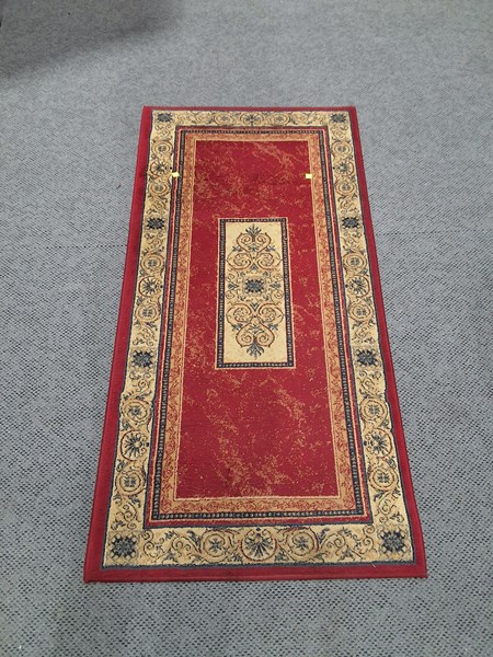 Lot 433 - CARPET RUG