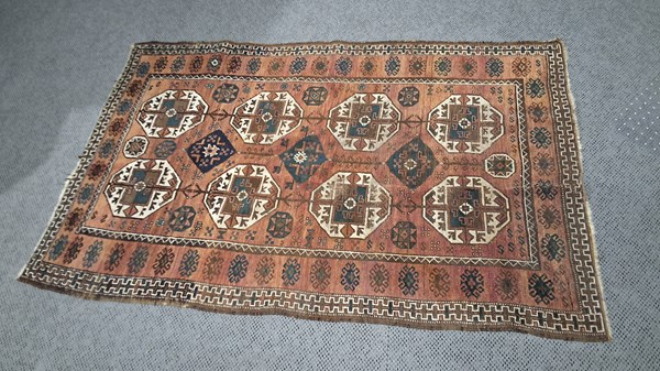 Lot 8 - RUG CARPET