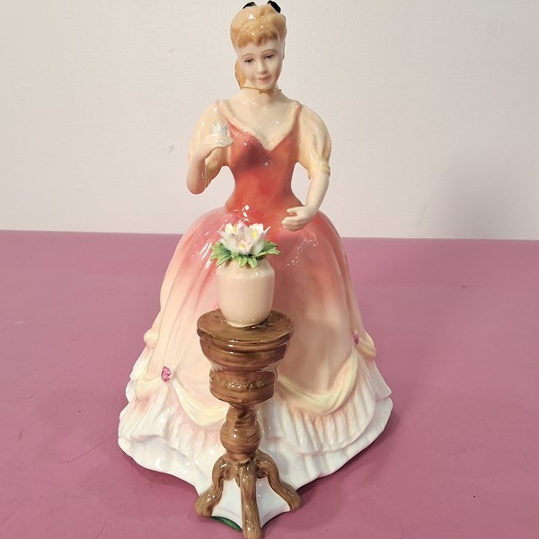 Lot 1212 - ROYAL DOULTON FIGURE