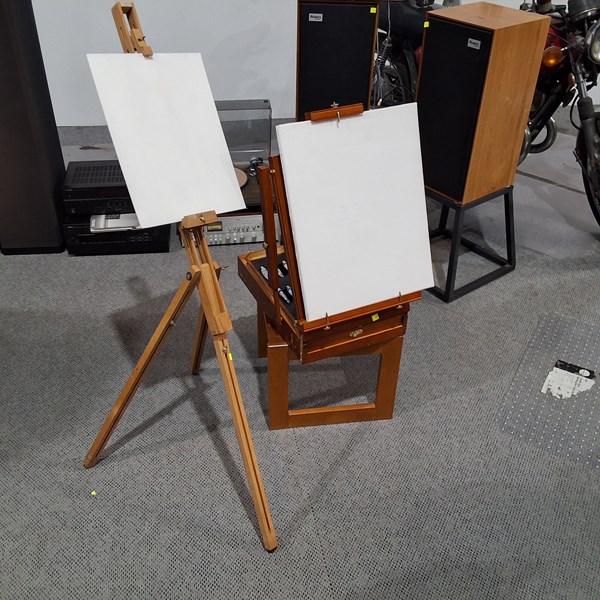 Lot 319 - ARTISTS EASELS