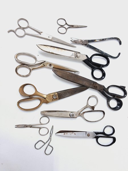 Lot 1065 - SCISSORS