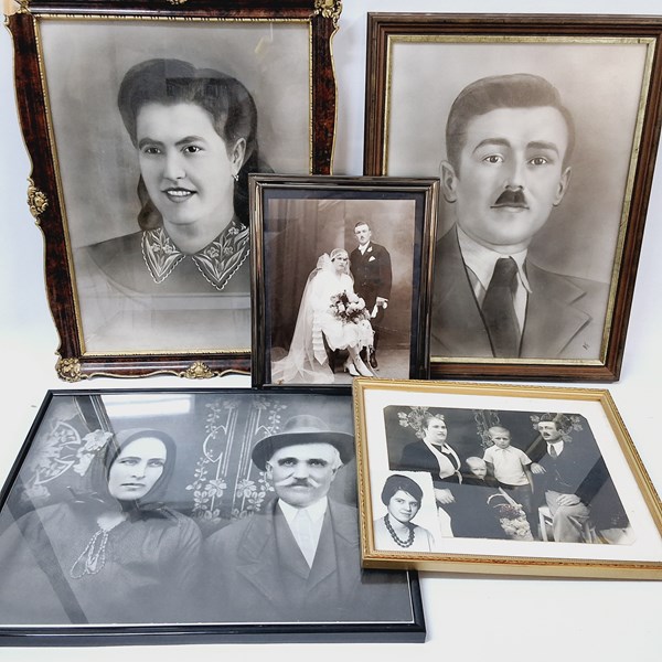 Lot 1167 - FAMILY PORTRAITS