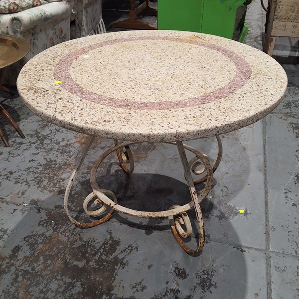 Lot 264 - GARDEN TABLE