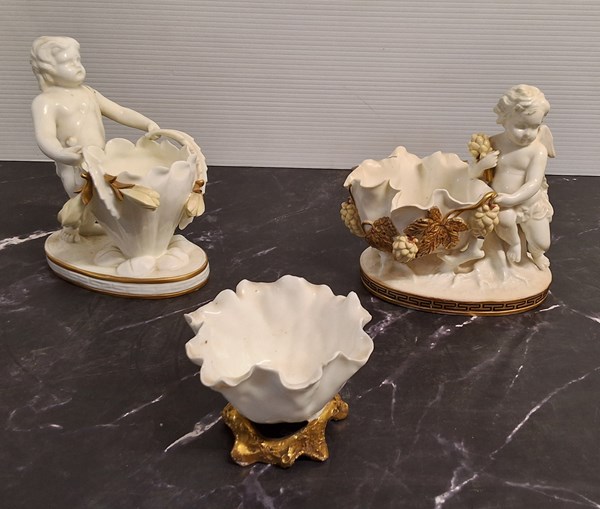 Lot 1158 - MOORE BROTHERS PORCELAIN