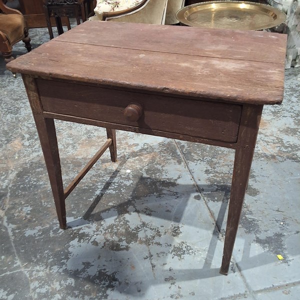 Lot 261 - SIDETABLE