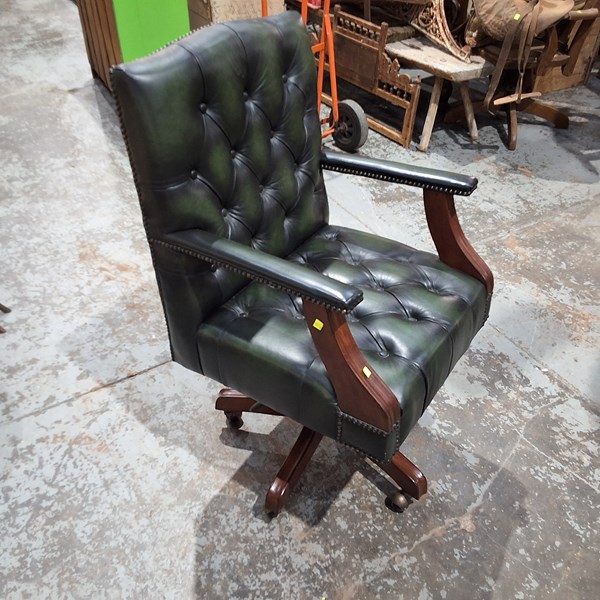 Lot 57 - OFFICE CHAIR