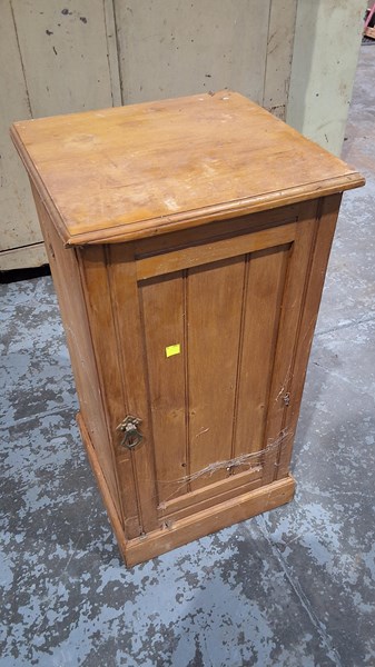 Lot 63 - POT CUPBOARD