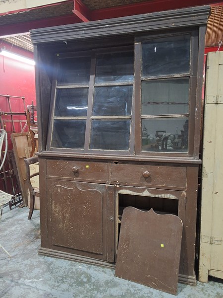 Lot 87 - KITCHEN DRESSER