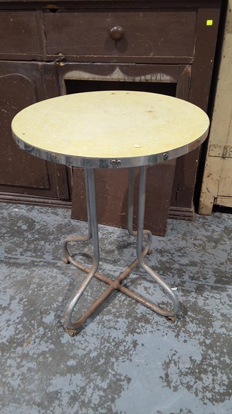 Lot 85 - CAFE TABLE