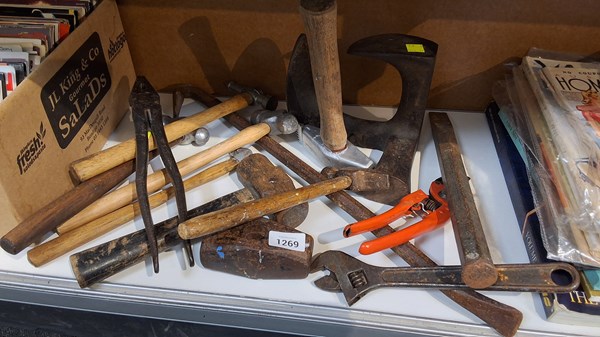 Lot 1242 - TOOLS