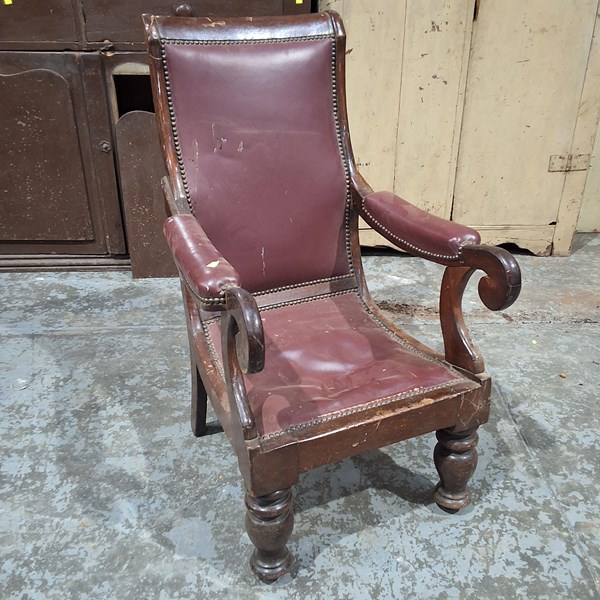 Lot 71 - ARMCHAIR