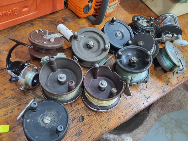 Lot 214 - FISHING REELS