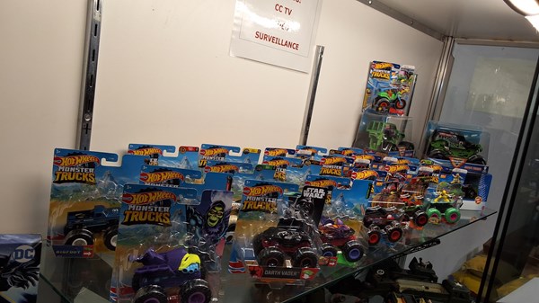 Lot 1409 - HOT WHEELS MONSTER TRUCKS