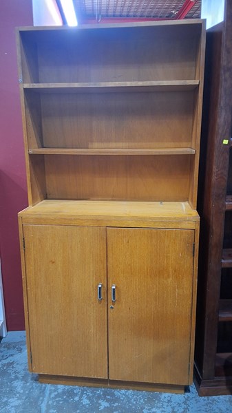 Lot 90 - BOOKSHELF