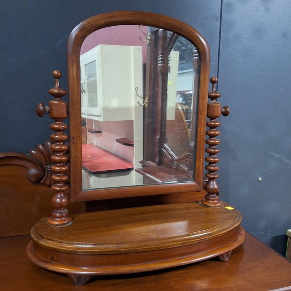 Lot 102 - DRESSING TABLE MIRROR