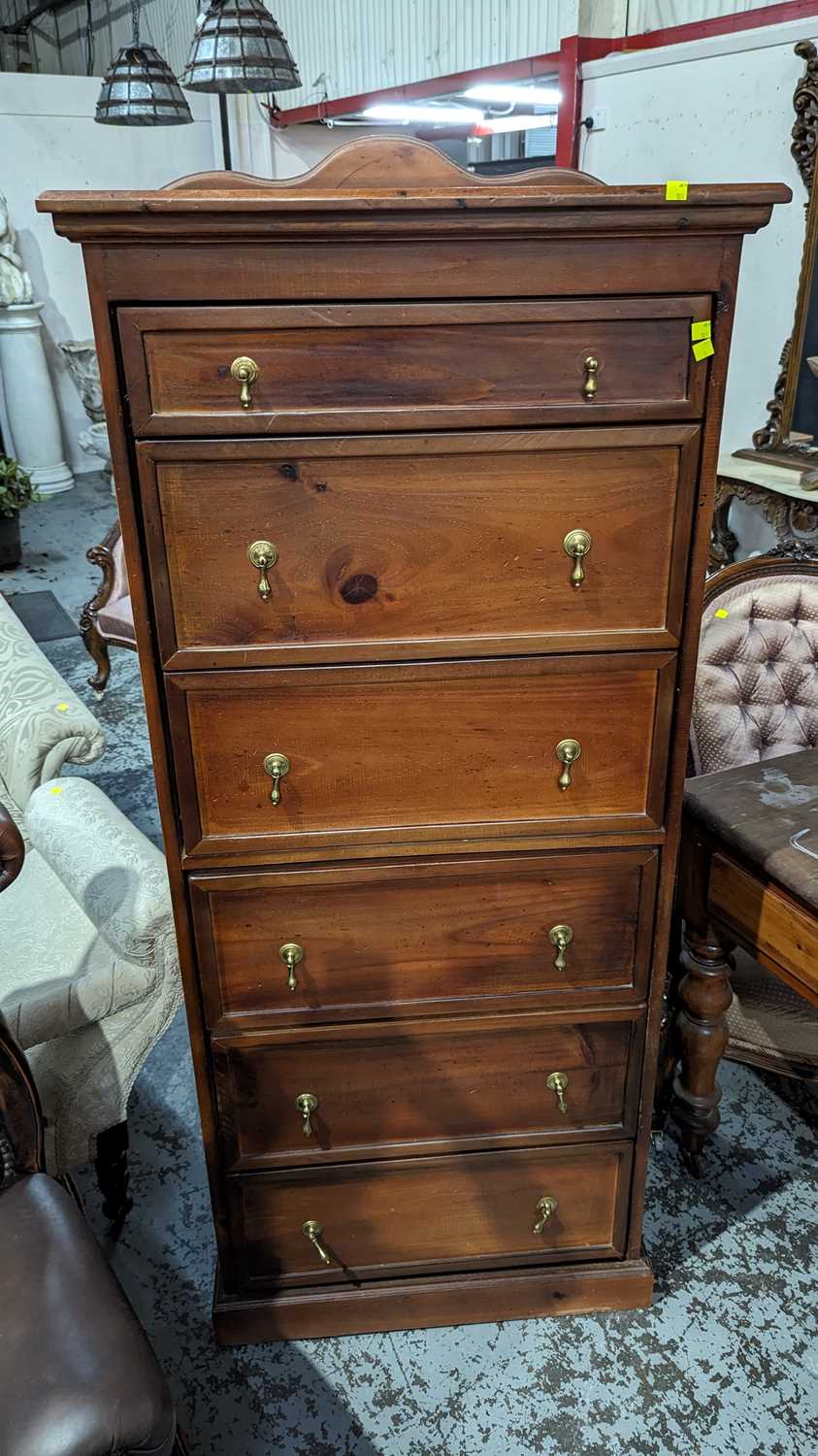 Lot 1 - TALLBOY CHEST OF DRAWERS