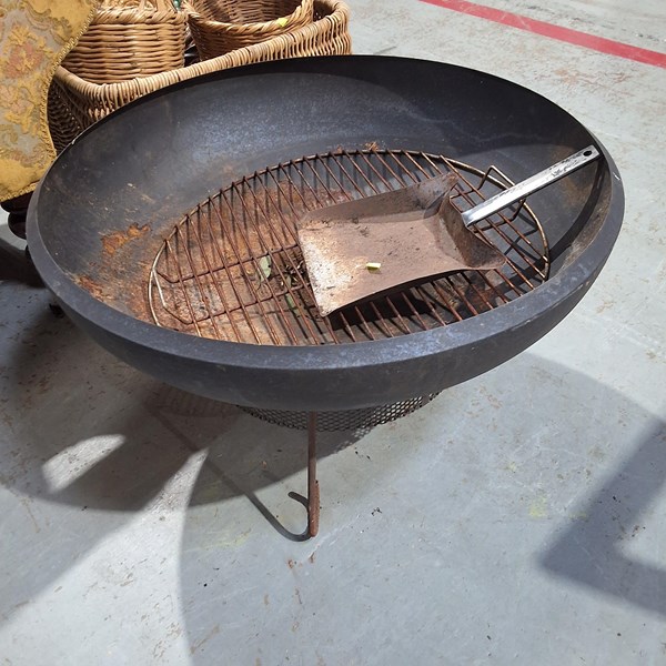 Lot 363 - FIREPIT