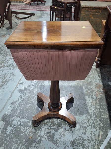 Lot 178 - SEWING TABLE