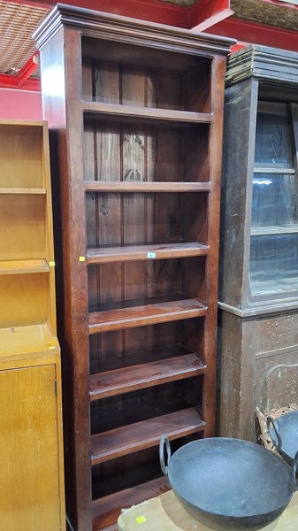 Lot 89 - BOOKSHELF