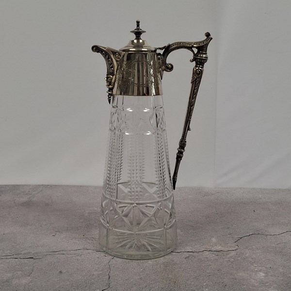 Lot 1046 - CLARET JUG