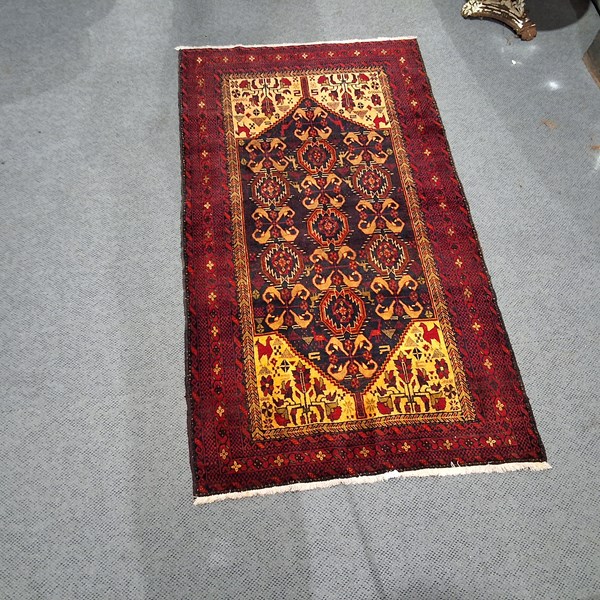 Lot 7 - PERSIAN RUG