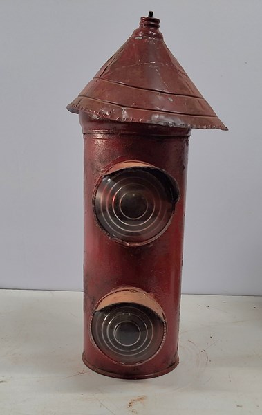 Lot 1305 - RAILWAY LAMP