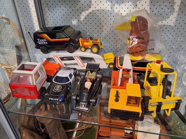 Lot 1264 - TOY VEHICLES