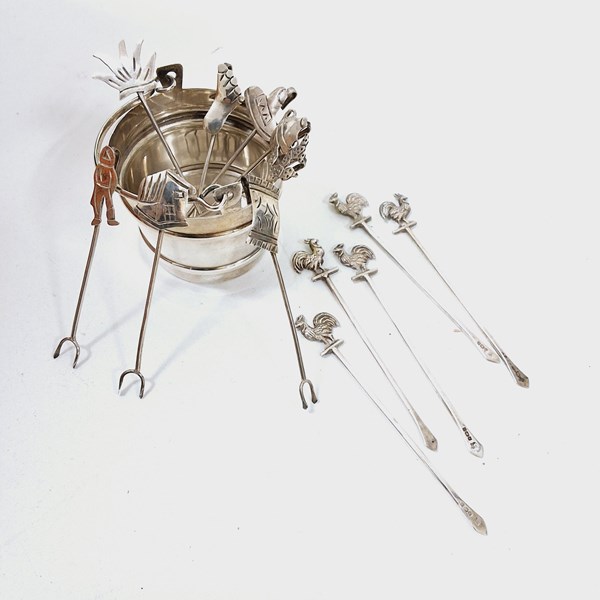 Lot 1057 - STERLING SILVER COCKTAIL FORKS