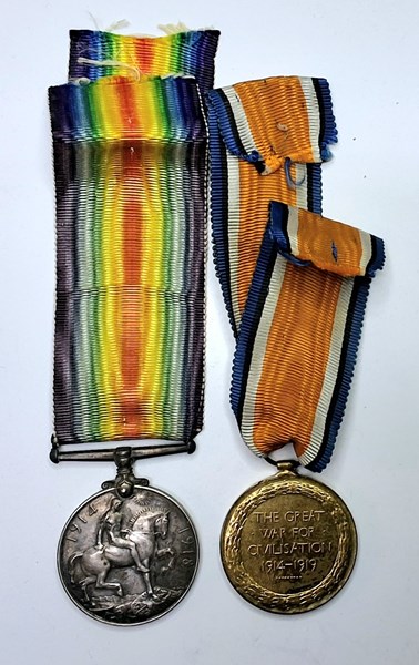 Lot 1059 - WWI MEDALS