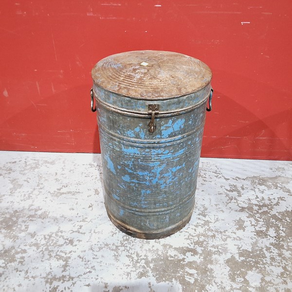 Lot 253 - GRAIN BIN