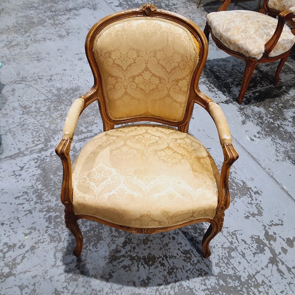 Lot 111 - ARMCHAIR