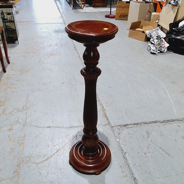 Lot 18 - PEDESTAL JARDINIERE