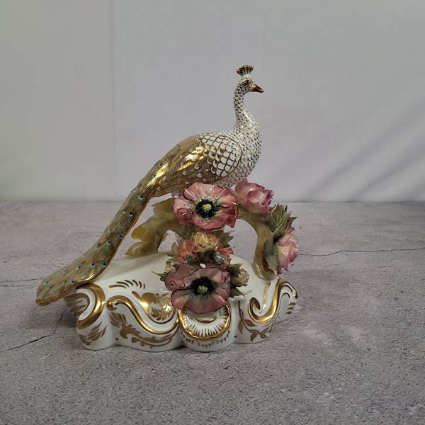 Lot 1170 - ROYAL CROWN DERBY FIGURE