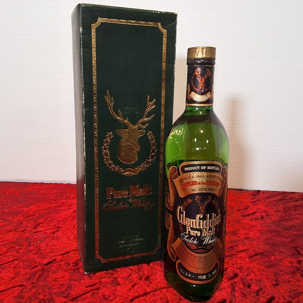 Lot 22 - GLENFIDDICH PURE MALT WHISKY