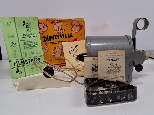 Lot 1207 - DISNEYVILLE PROJECTOR