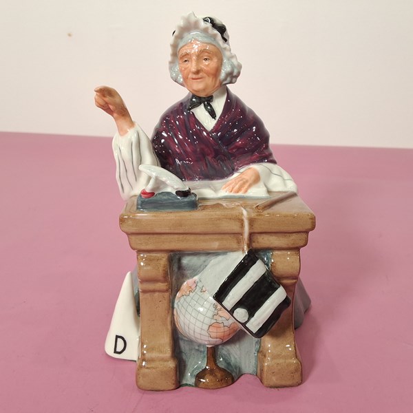 Lot 1293 - ROYAL DOULTON FIGURE