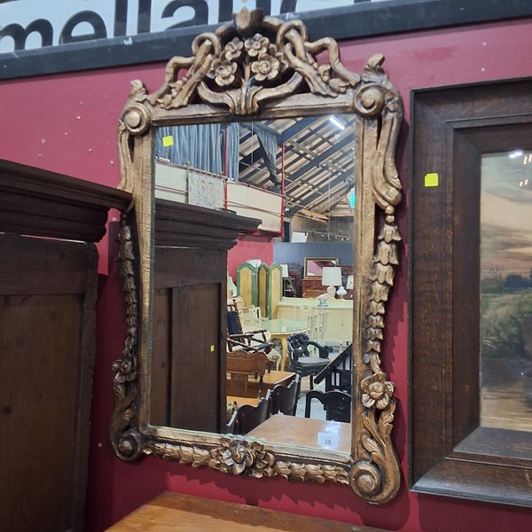 Lot 35 - WALL MIRROR