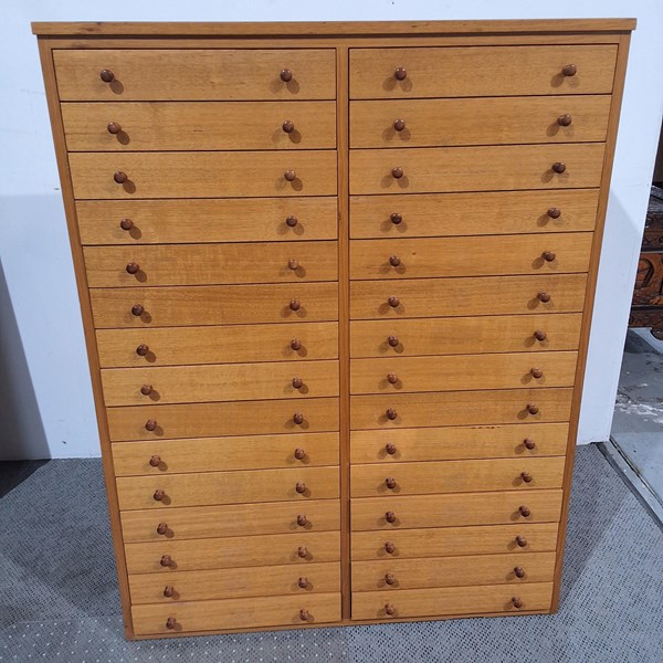 Lot 263 - MULTI DRAWERS