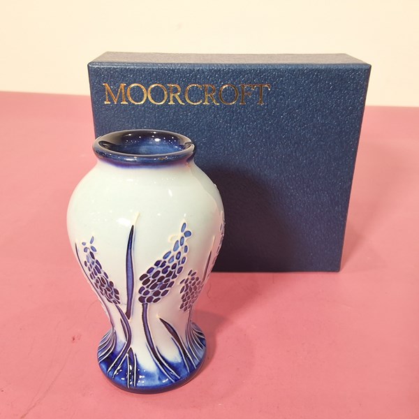 Lot 1170 - MOORCROFT VASE