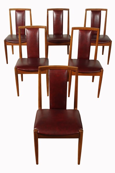 Lot 110 - SET OF DINING CHAIRS