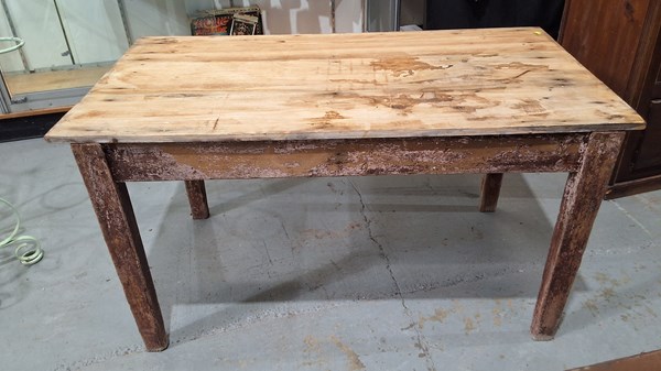 Lot 242 - KITCHEN TABLE