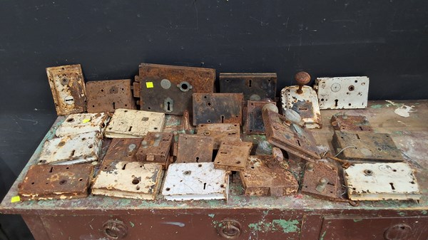 Lot 190 - DOOR LOCKS