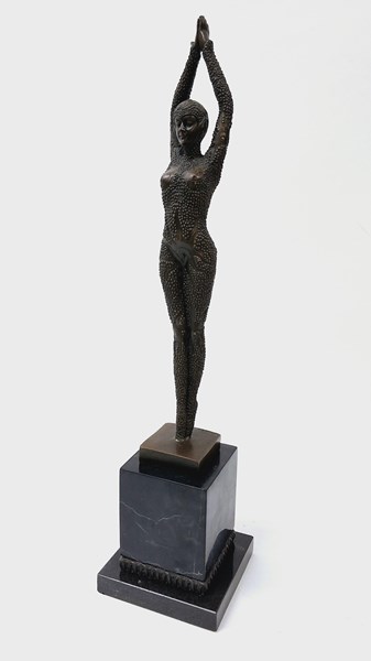 Lot 1347 - BRONZE FIGURE