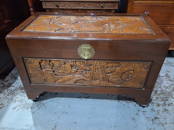 Lot 277 - CAMPHORWOOD TRUNK