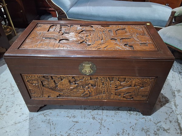 Lot 284 - CAMPHORWOOD TRUNK