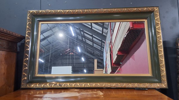 Lot 79 - WALL MIRROR