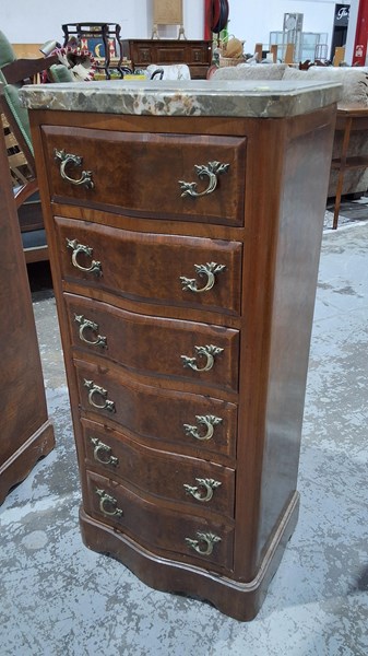 Lot 28 - BEDSIDE CABINET