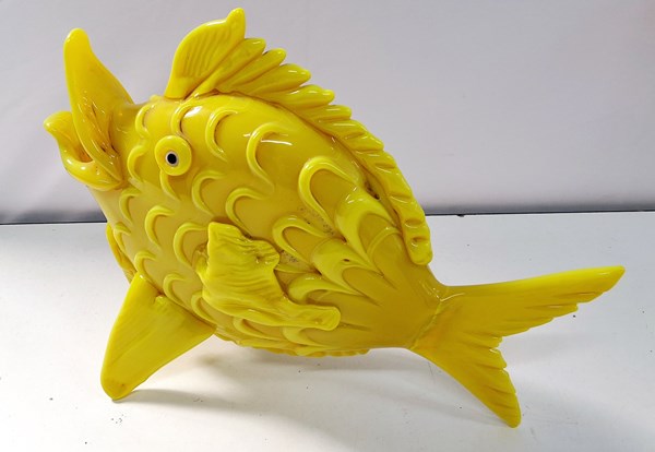 Lot 1310 - GLASS FISH